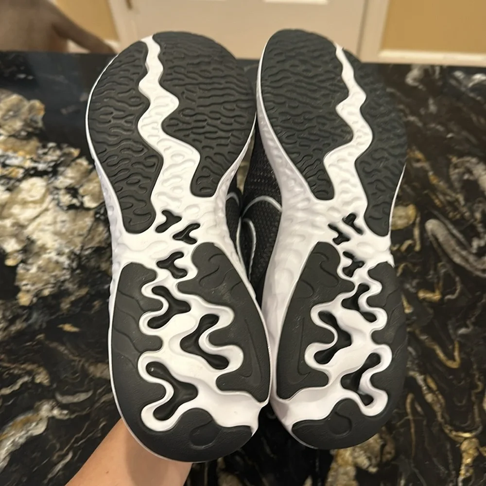 Men's Nike Renew Run Running Shoes CK6357 002 - Picture 8 of 9